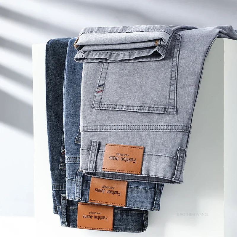 Men’s Classic Straight Fit Cotton Jeans.