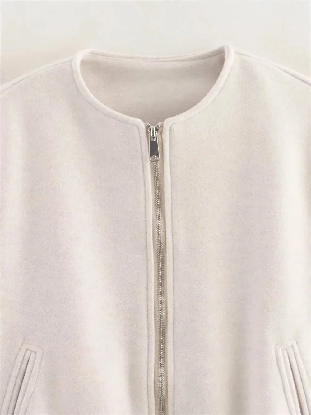 LuxeRetro Bomber.