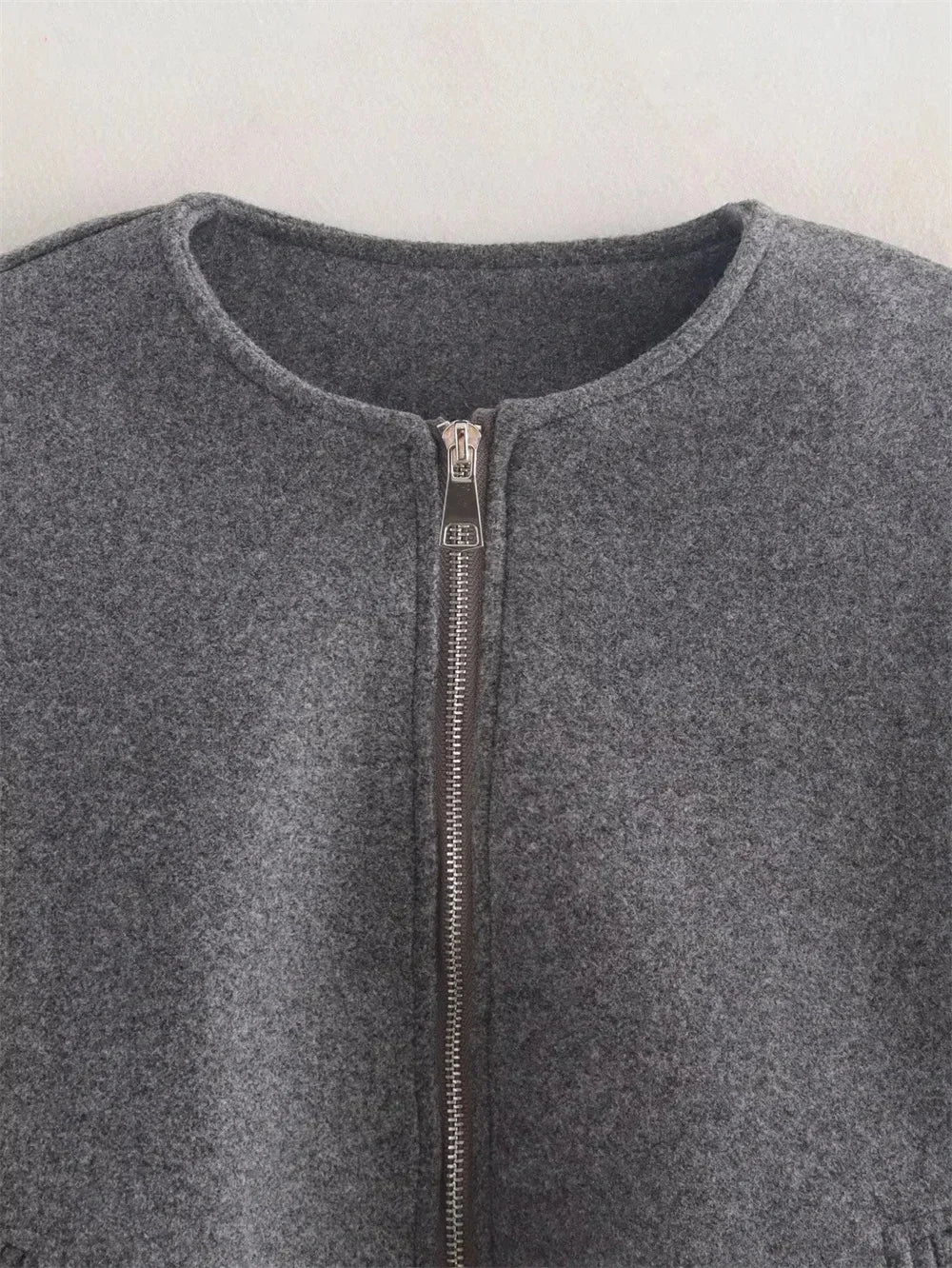 LuxeRetro Bomber.