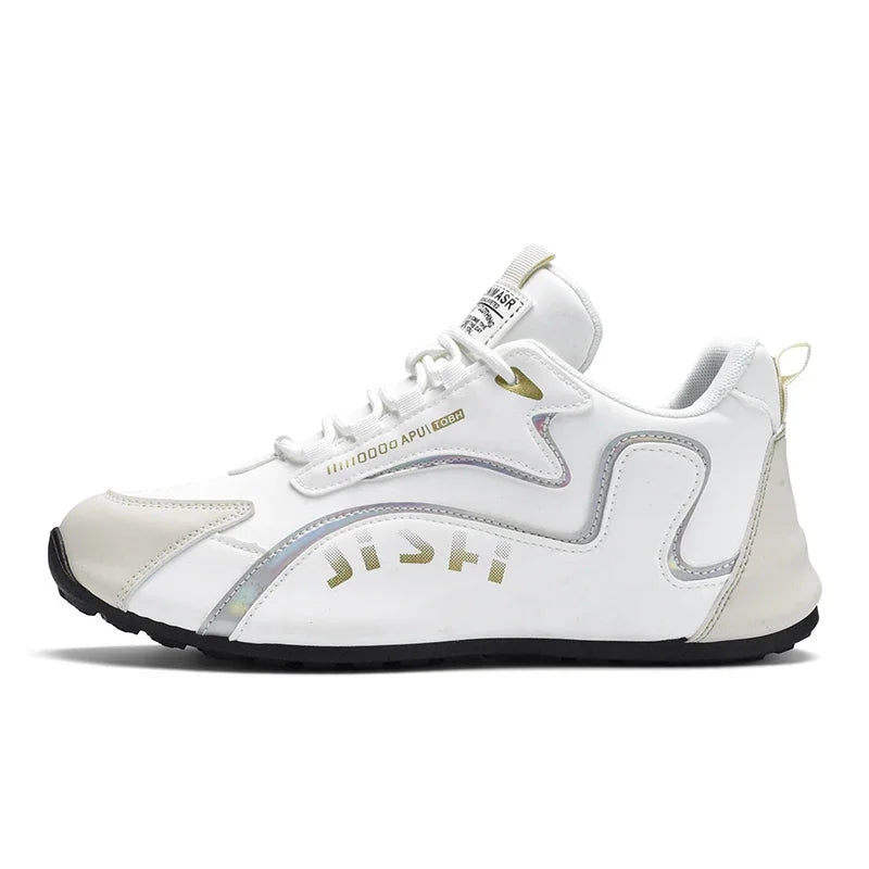 Men's casual sports shoes made of PU leather and waterproof..