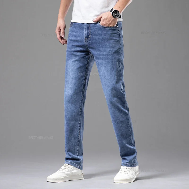 Men’s Classic Straight Fit Cotton Jeans.