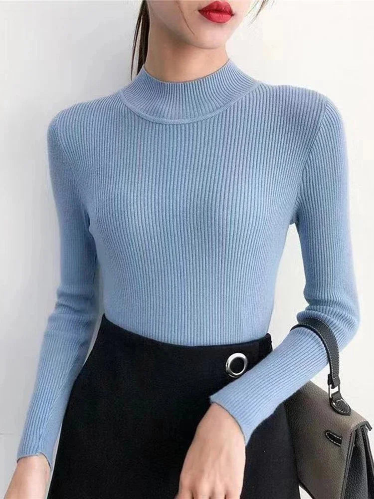 Soft Aura Knit Sweater – Warm Elegance for Autumn Days.