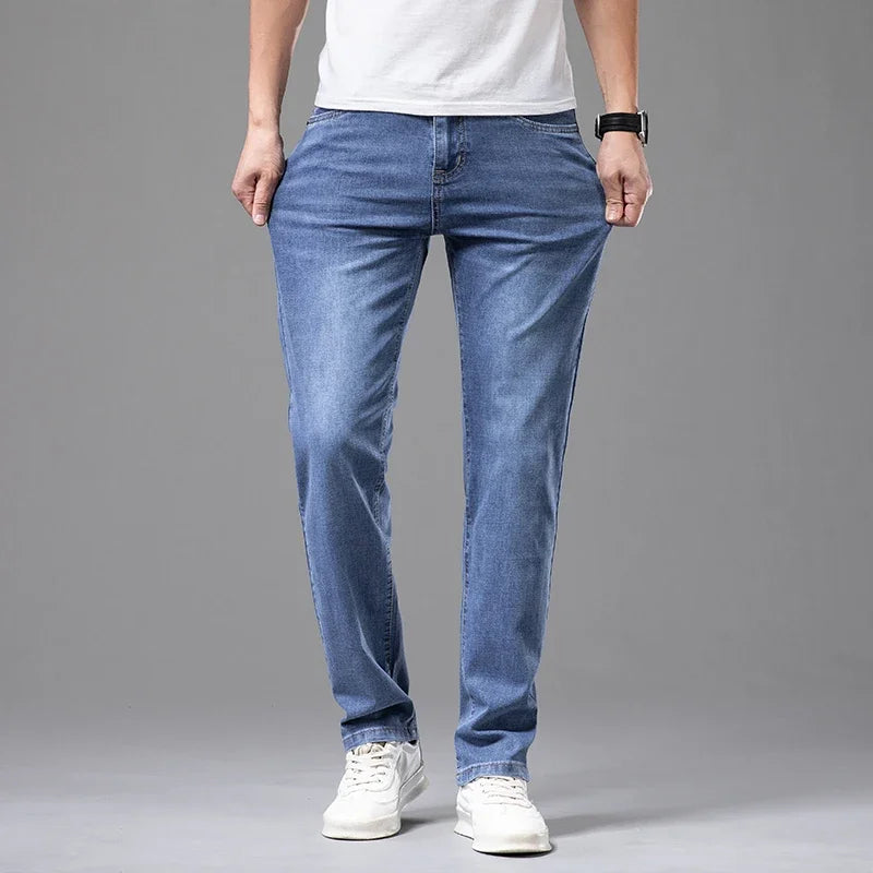 Men’s Classic Straight Fit Cotton Jeans.