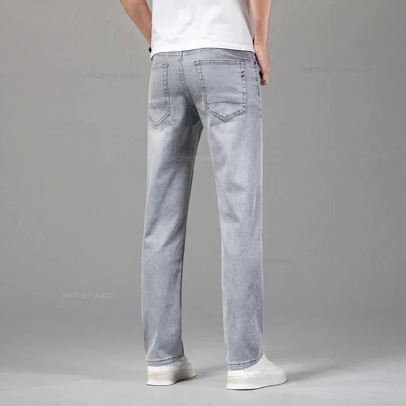 Men’s Classic Straight Fit Cotton Jeans.
