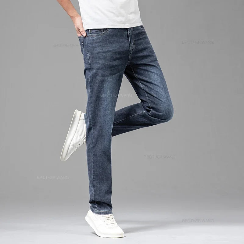 Men’s Classic Straight Fit Cotton Jeans.